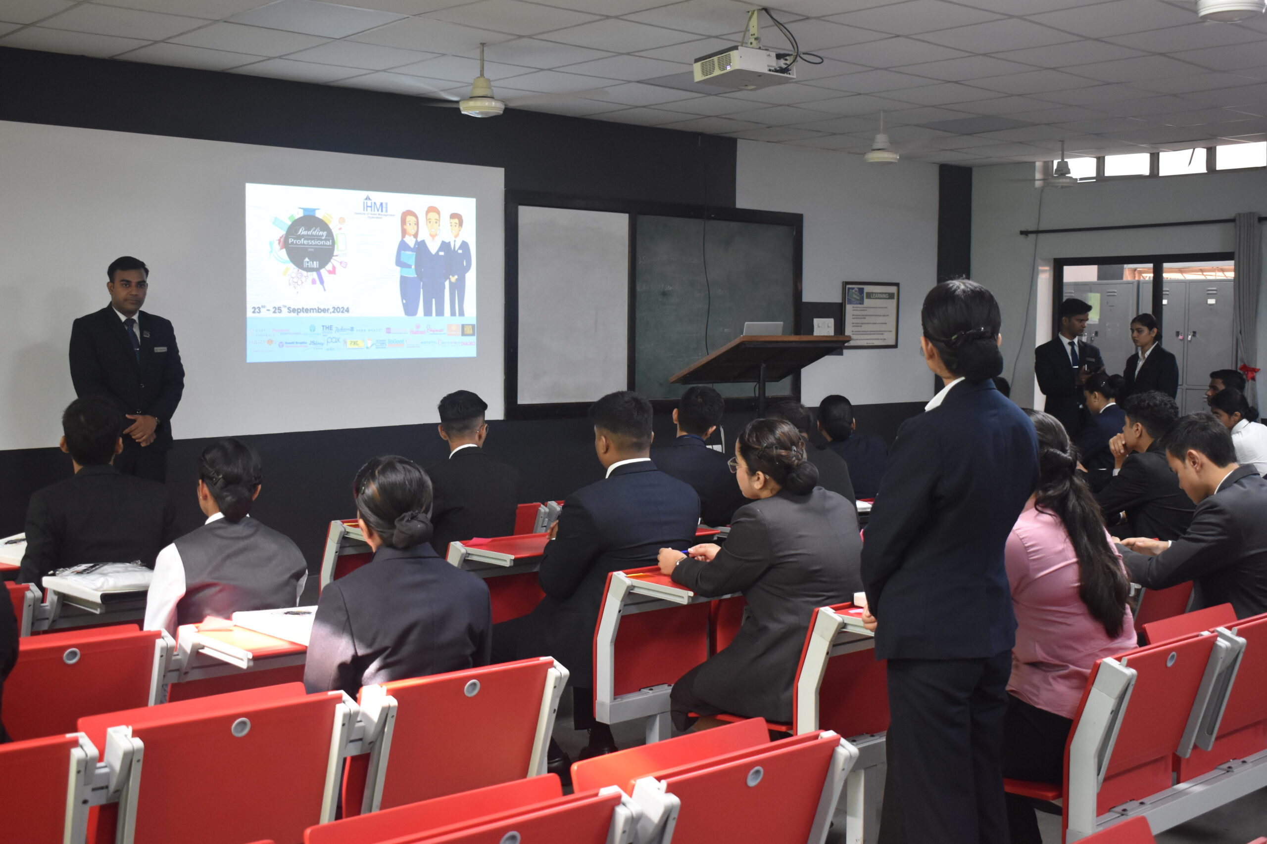 Best hotel management college in Agra | classroom